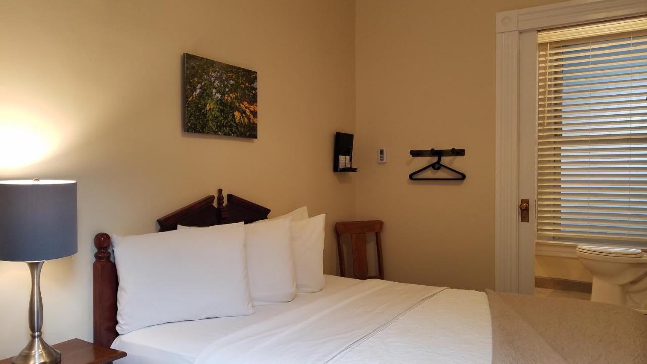 Hotel - For 12 Years Old And Over (adults Only) 3*