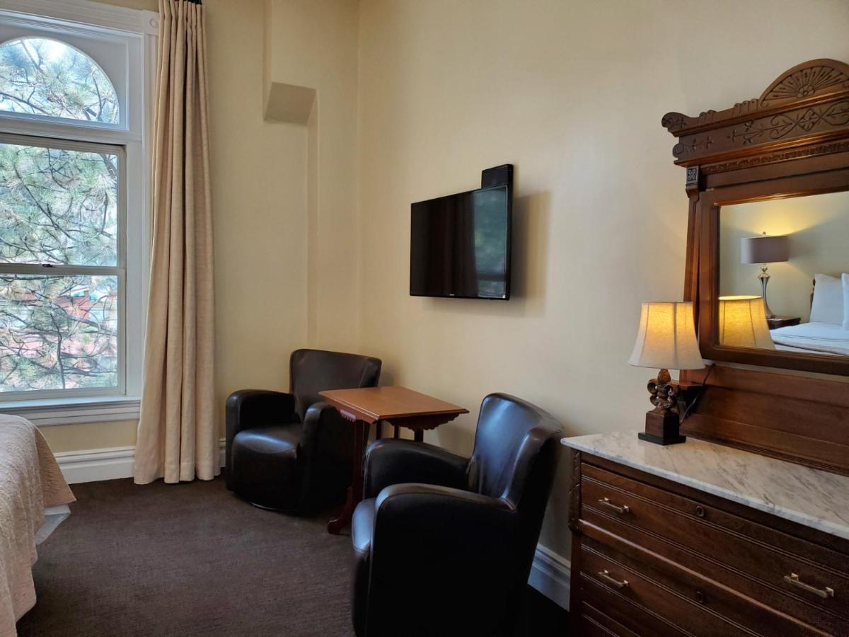 Hotel - For 12 Years Old And Over (adults Only) Ouray